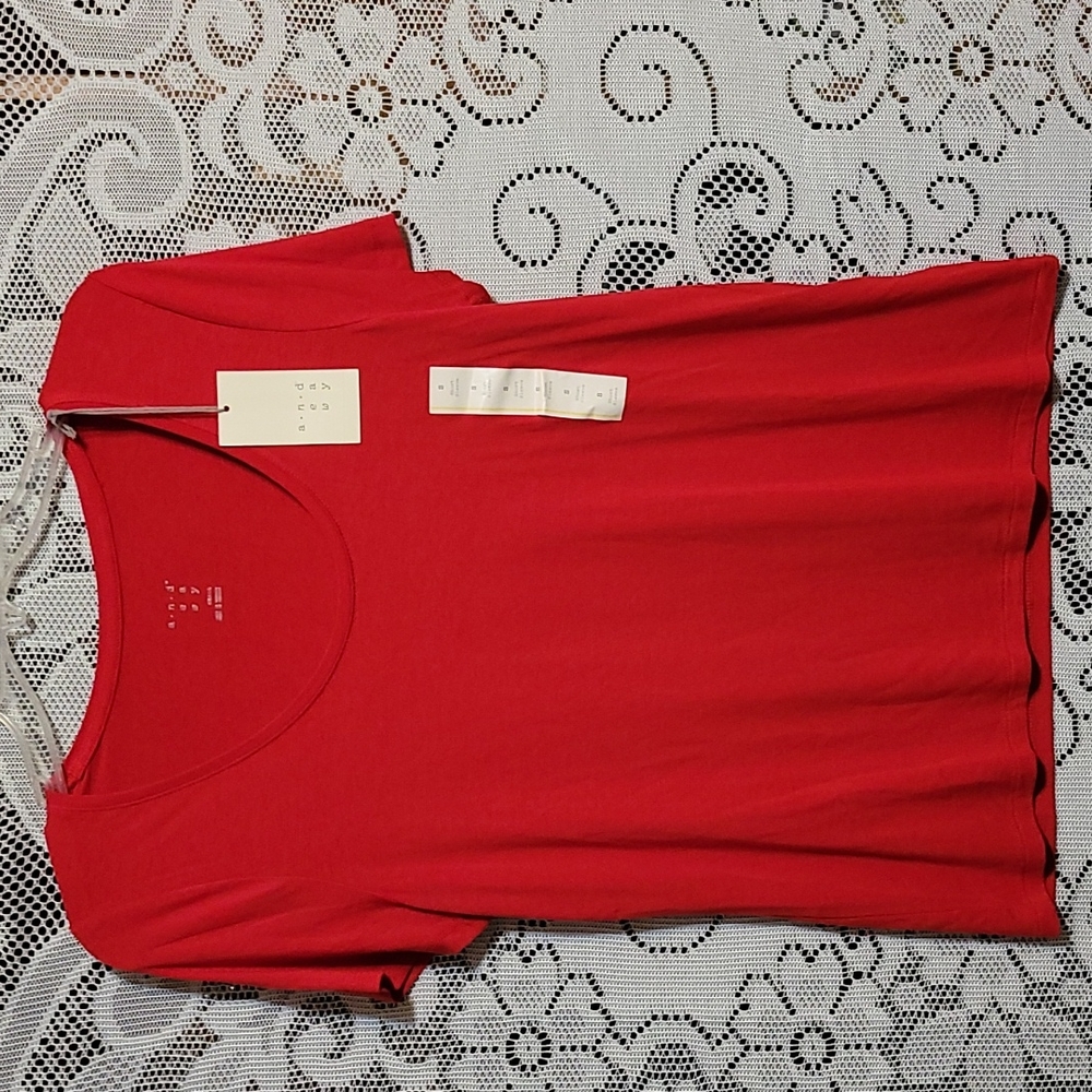 🎲 Red Scoop Neck Shirt